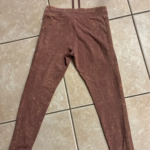 Women’s Victoria Secret Pink yoga jogger - Picture 3 of 3